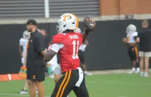 tennessee football quarterback battle
