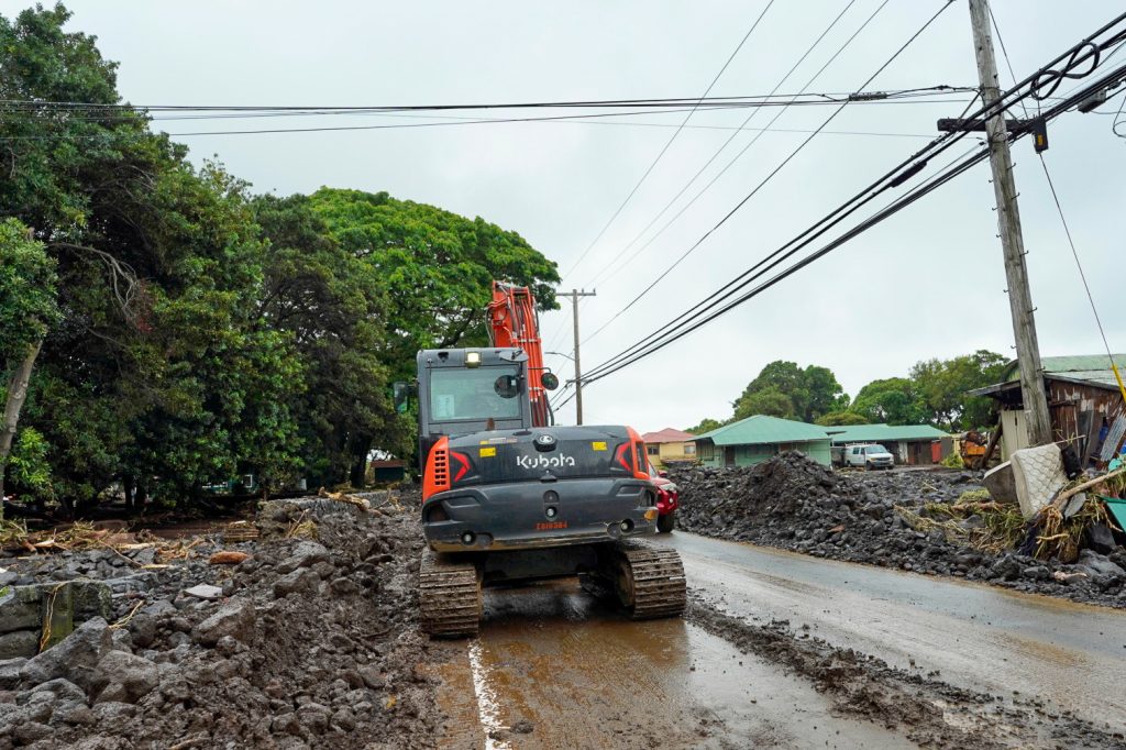 What you need to know about Hurricane Lala recovery: 27,700 Big Island customers still without power : Big Island Now