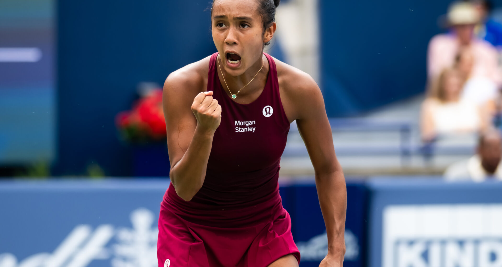 Fernandez routs Andreeva for first Top 10 win in over a year, to face Osaka