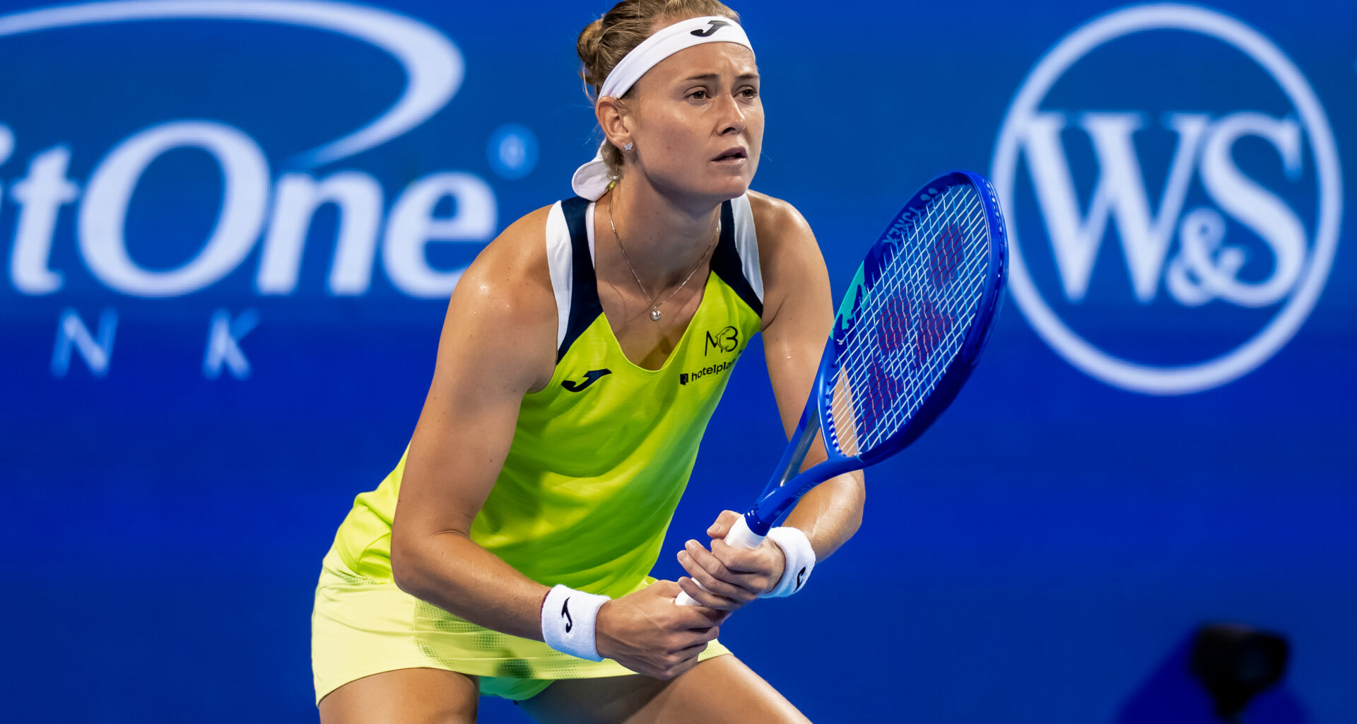 Bouzkova edges Jovic in tight battle to set up Gauff clash in Cincinnati