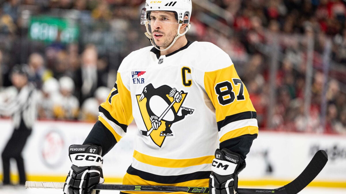 Dan's Daily: USA Crushes Canada, Local Goalie Shines; Sidney Crosby Contracts