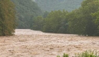Emergency crews warn of rising water levels in Carroll County