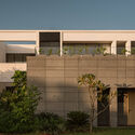 © Ishita Sitwala | The Fishy Project CASAVIVA Residence / SHROFFLEóN - Exterior Photography, Concrete, Courtyard