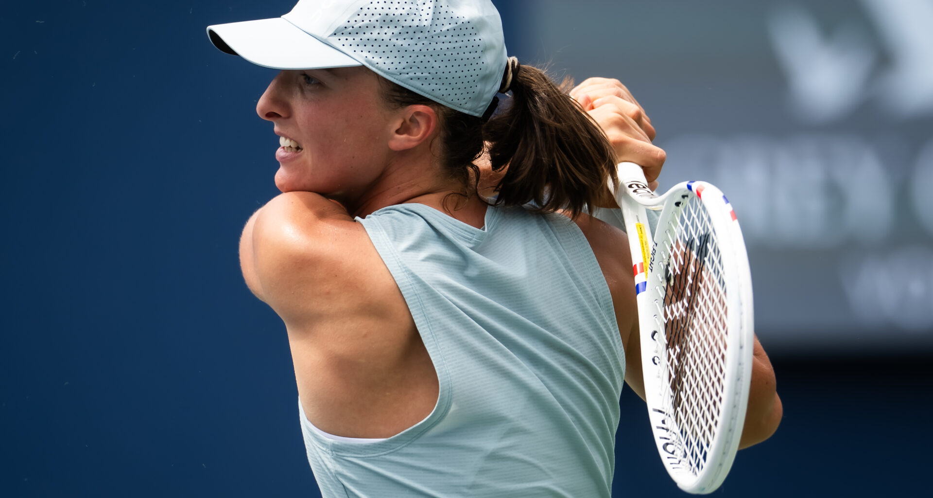 Swiatek enjoys 66-minute victory over Golubic to make Toronto last 16