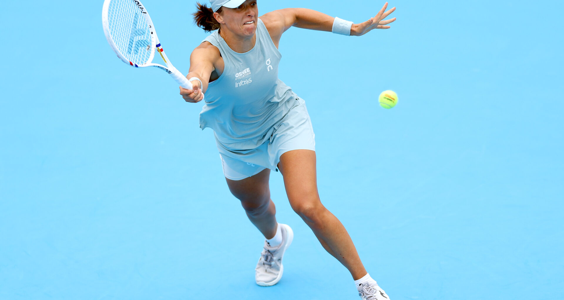 Swiatek defeats Parry in Cincinnati to make 30th WTA 1000 quarterfinal