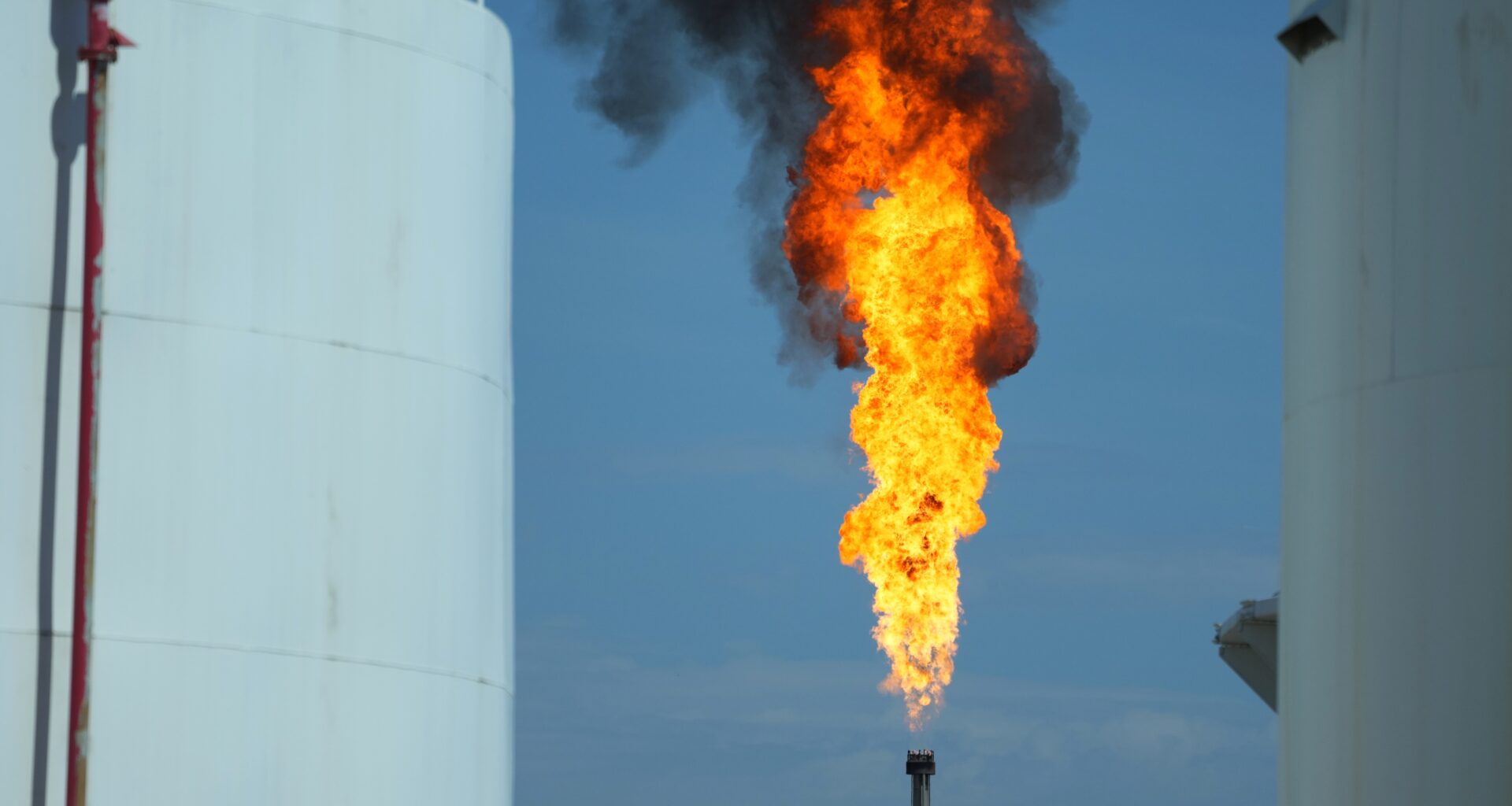 Colorado seeks more regulation of Suncor refinery to reduce pollution