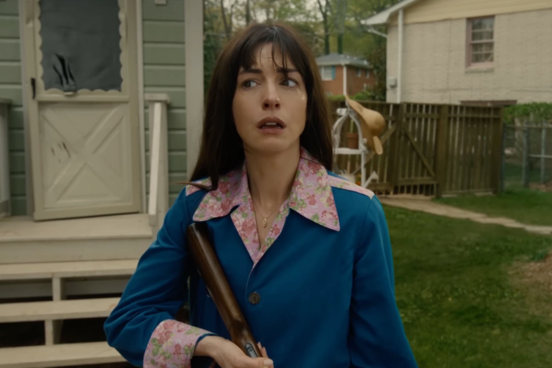 The End Of Oak Street Anne Hathaway