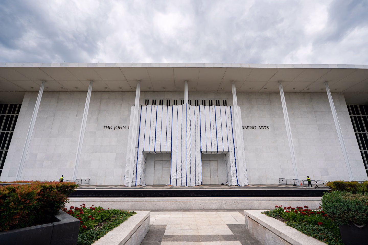 Kennedy Center tarp to stay up indefinitely, lawyers say