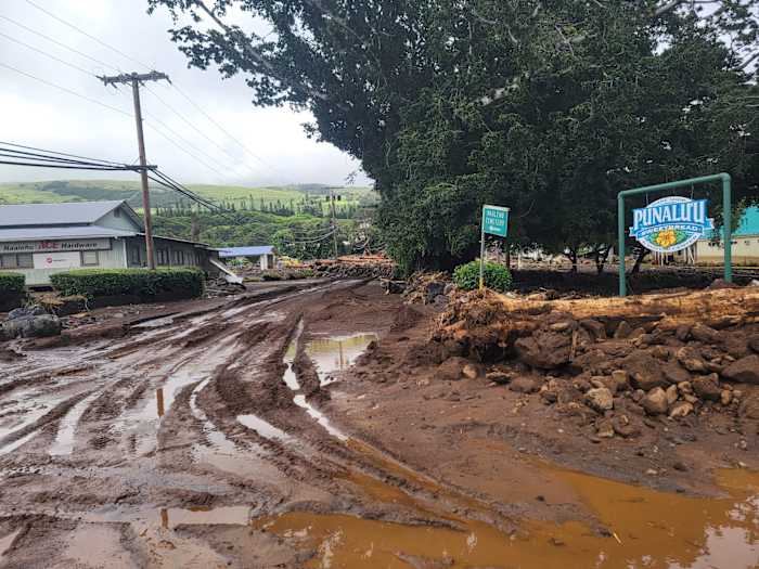 Still recovering from Hurricane Lala, Hawaii prepares for a possible weekend cyclone