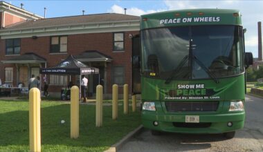 Mobile mental health unit brings free counseling to St. Louis neighborhood