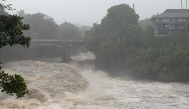 1 dead as Hurricane Lala lashes Hawaii's Big Island as a Category 1 storm but avoids landfall