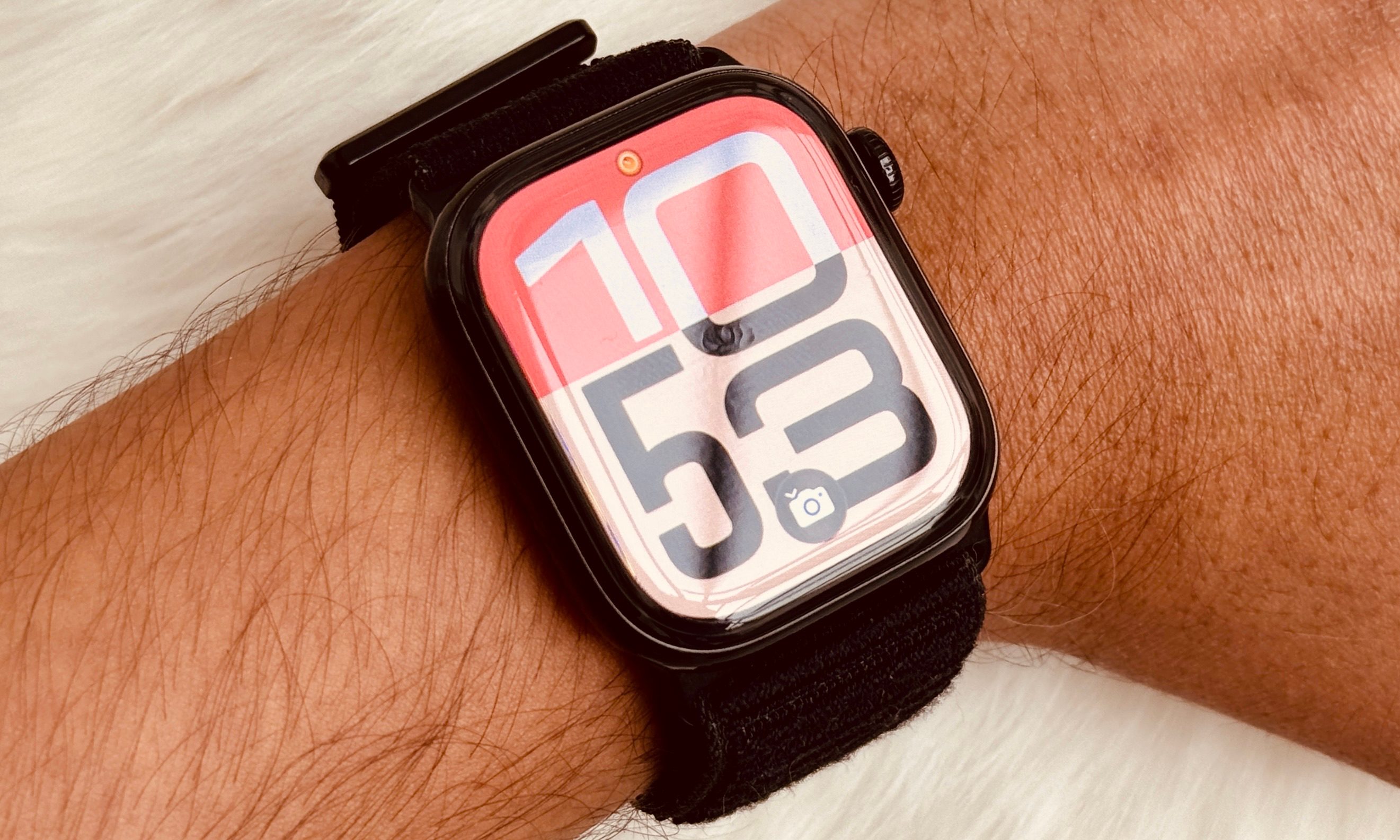 Watch face on Apple Watch Series 11.