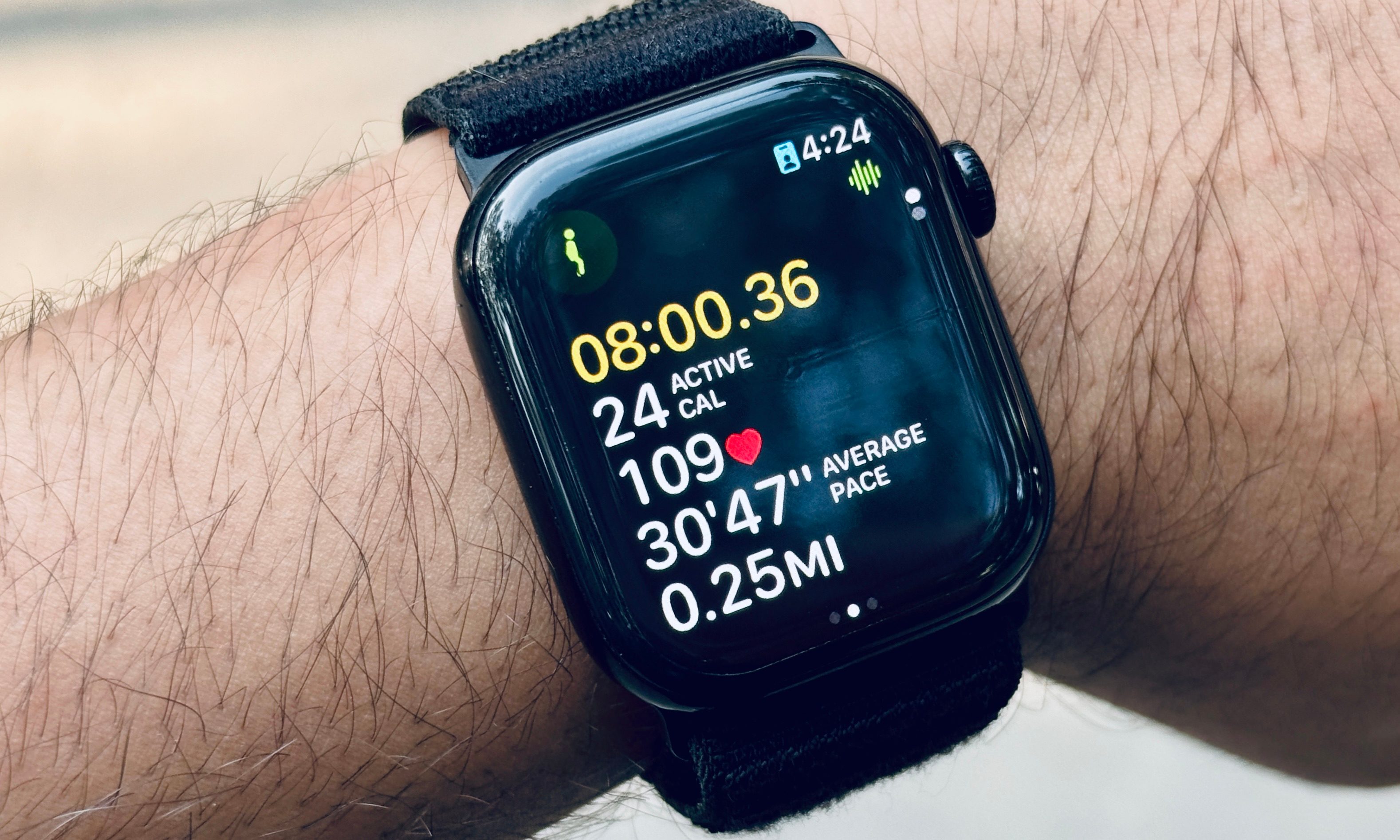 Walk record on Apple Watch Series 11.