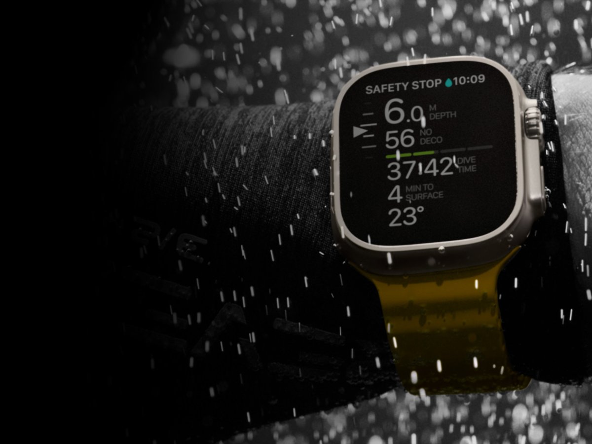 Replicated Apple Watch connects to iPhones