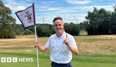 Droitwich golfer left 'shaking' by 411-yard hole in one - BBC