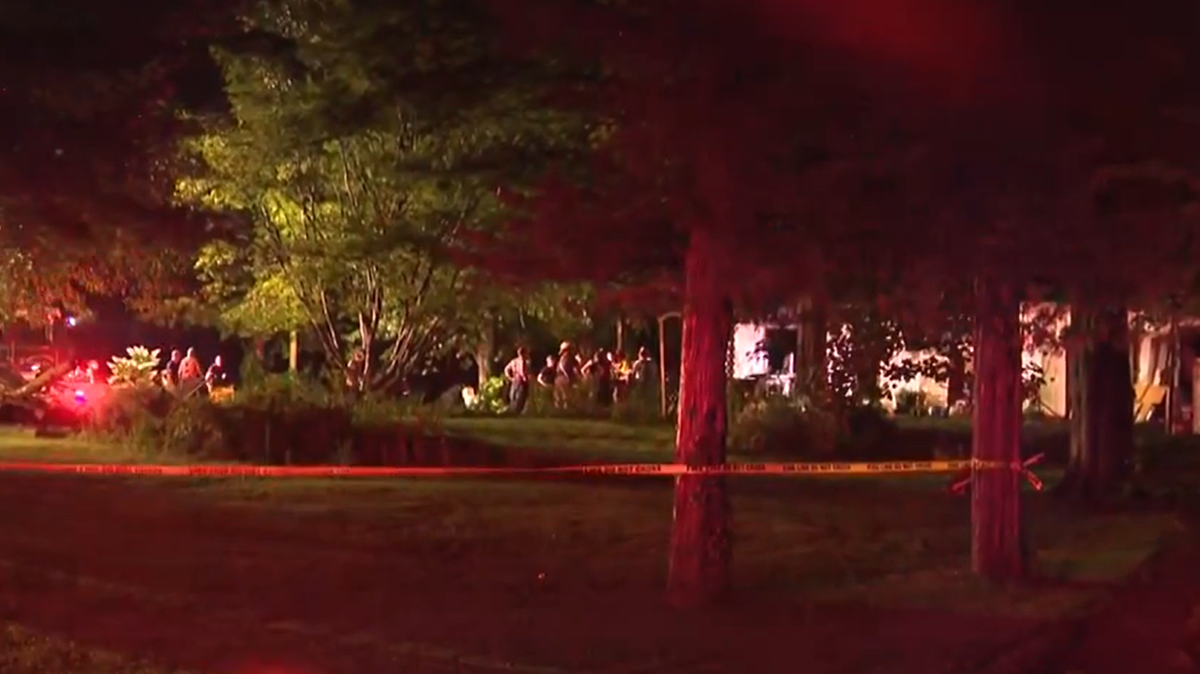 Firefighter injured in Lancaster County, Pa. house fire