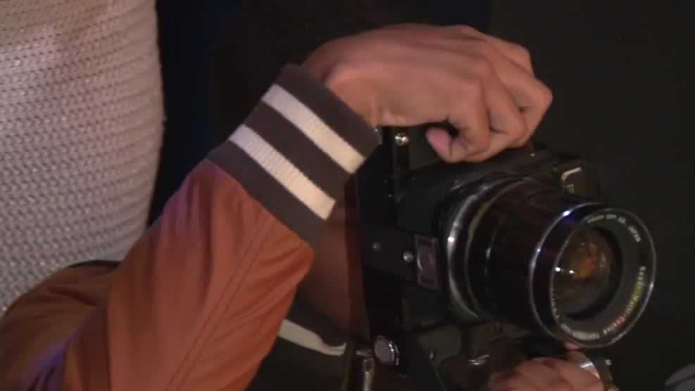 New Orleans photographer offers free family portraits to his community