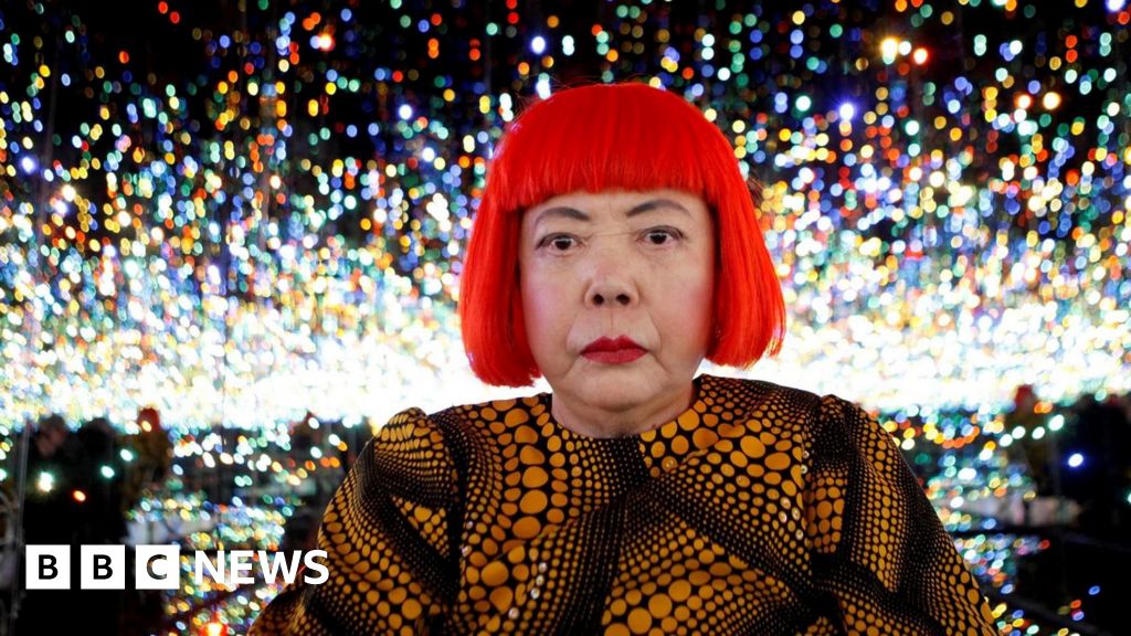 Japanese polka dot artist Yayoi Kusama dies aged 97 - BBC