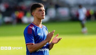 Manchester United forward Shea Lacey applauding