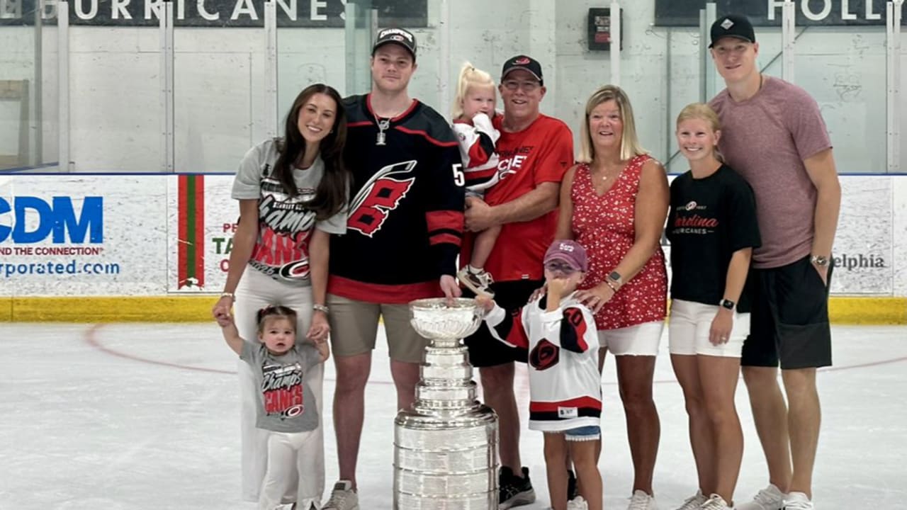 Robinson brings Stanley Cup to Gaudreau Rink in New Jersey