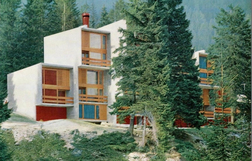 Morassutti's mountain houses, reviewed by Dino Buzzati
