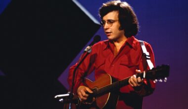 4 Top 40 Hits From 1972 That Every Baby Boomer Can Still Sing by Heart