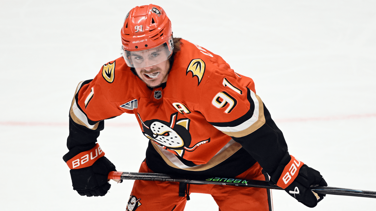 Carlsson could take ‘huge step’ for Ducks this season, Vatrano says