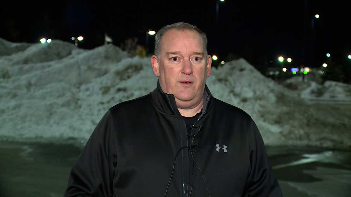 Now-former Maine police lieutenant indicted for theft