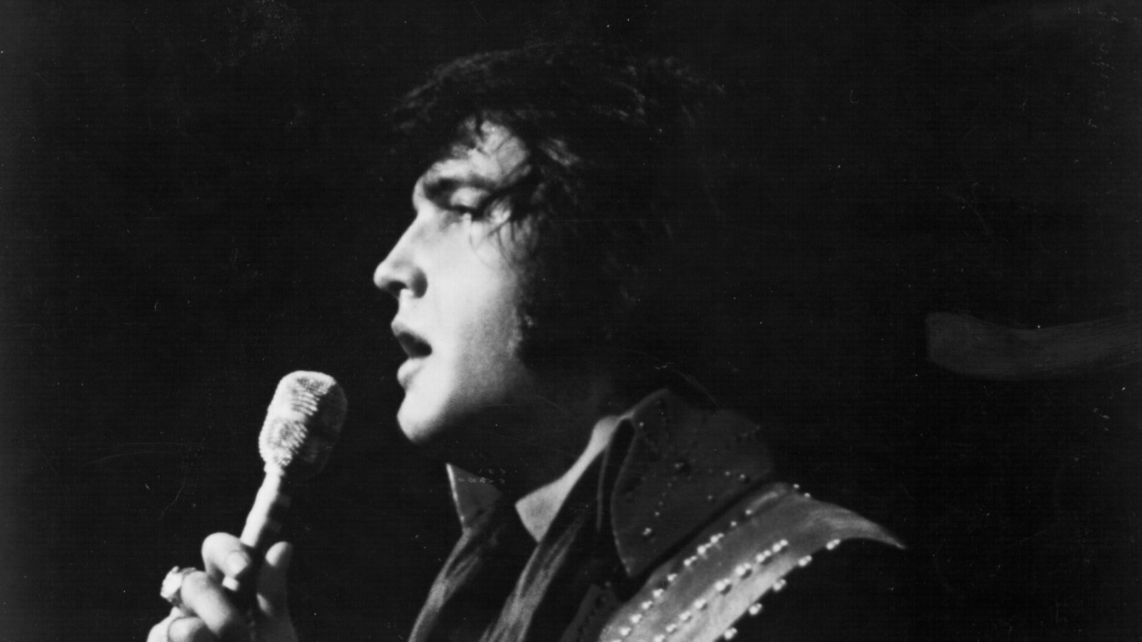 50 Years Ago Today: Elvis Presley Plays a Lackluster Show in Virginia
