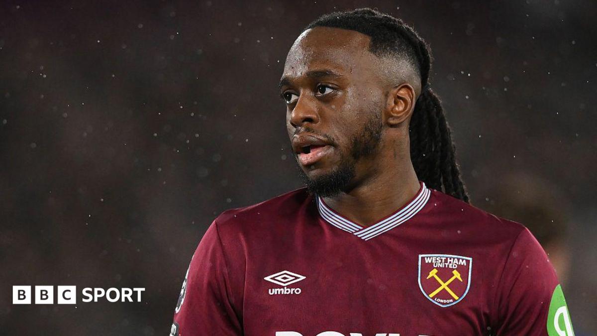 Aaron Wan-Bissaka playing for West Ham United