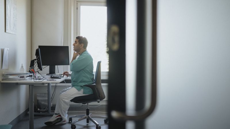 The way patients write messages to doctors might affect the response