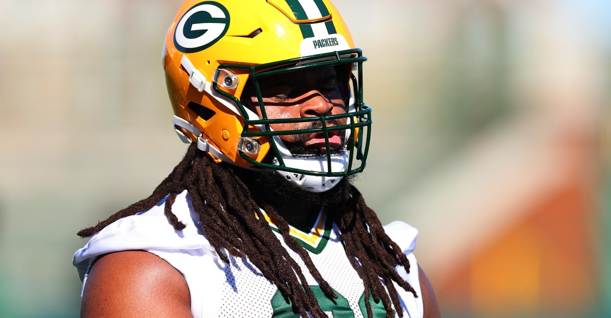 49ers hold tryouts for 3 centers as their depth continues to be tested