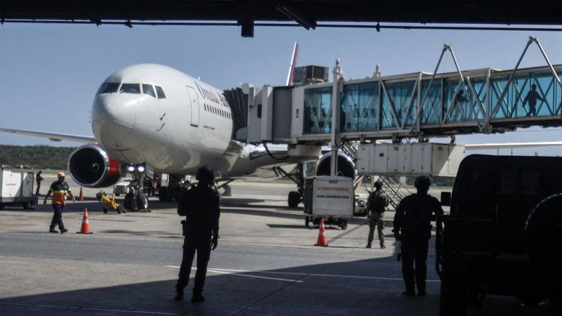 US deports Venezuelans for the first time since deadly earthquakes in June