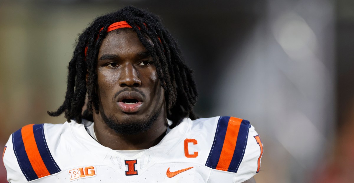 Patriots’ rookie Gabe Jacas participates in first practice