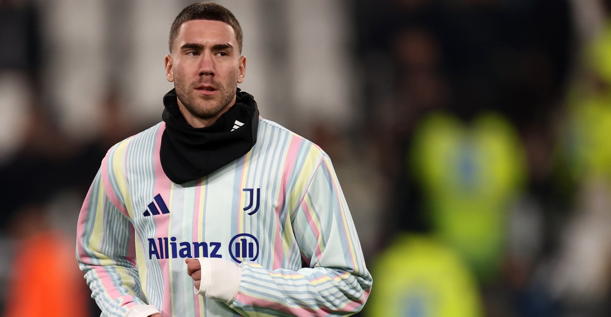 Dušan Vlahović still without a club as Barcelona striker search continues