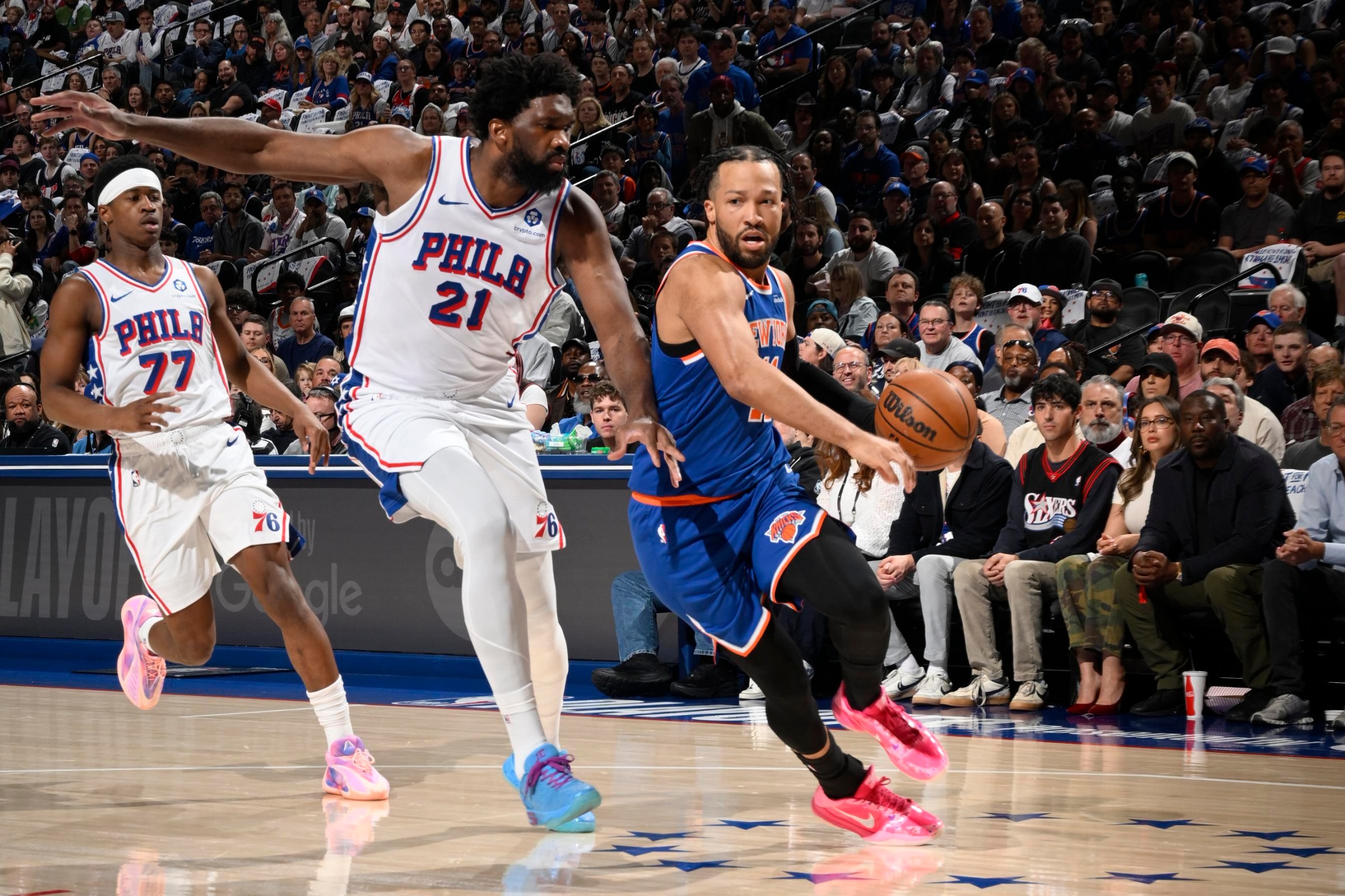 PHILADELPHIA, PA - MAY 10: Jalen Brunson #11 of the New York Knicks dribbles the ball during the game against the Philadelphia 76ers during Round Two Game Four of the 2026 NBA Playoffs on May 10, 2026 at the Wells Fargo Center in Philadelphia, Pennsylvania NOTE TO USER: User expressly acknowledges and agrees that, by downloading and/or using this Photograph, user is consenting to the terms and conditions of the Getty Images License Agreement. Mandatory Copyright Notice: Copyright 2026 NBAE (Photo by David Dow/NBAE via Getty Images)