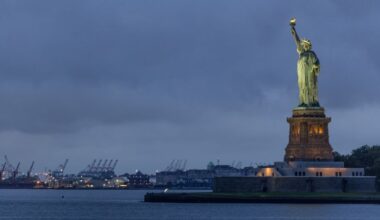 Woman and baby die after boat capsizes in New York Harbor