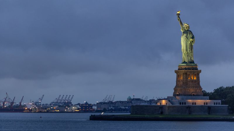 Woman and baby die after boat capsizes in New York Harbor