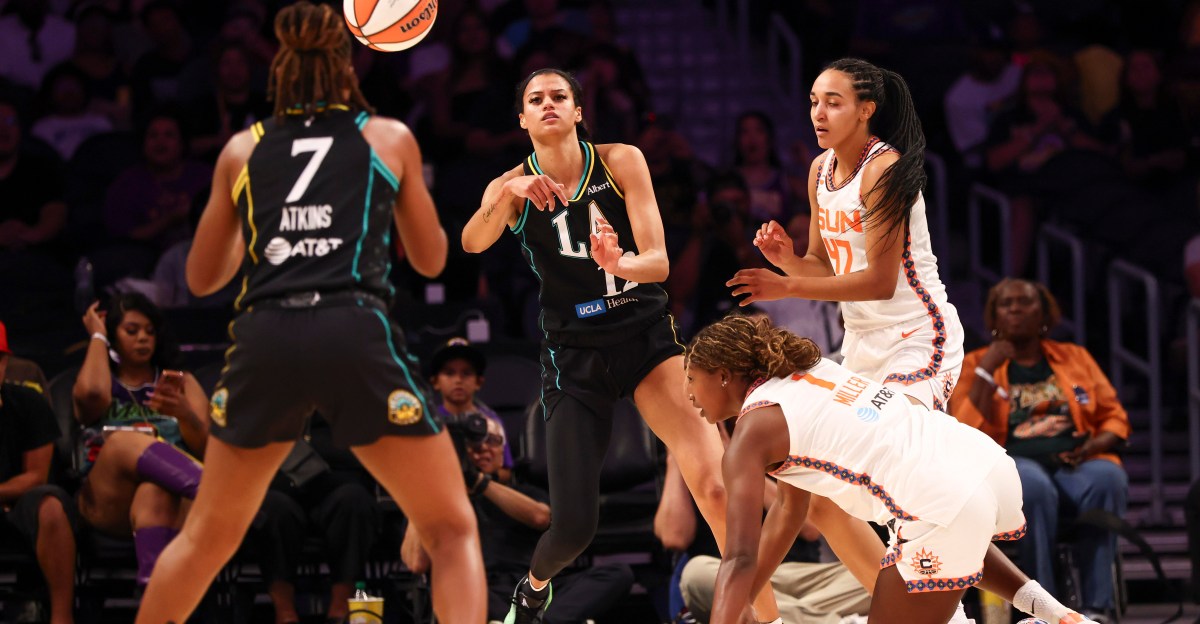 Sparks vs. Sun Final Score: LA survives late rally to end skid