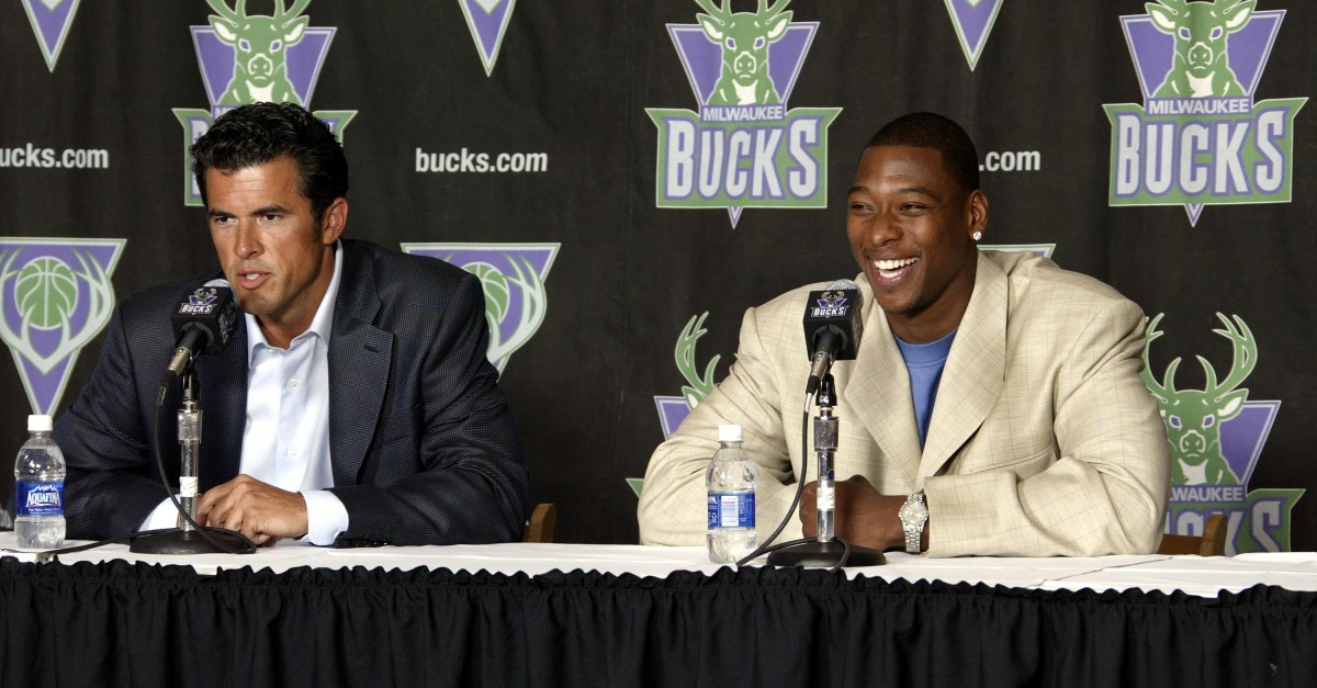On This Day in Bucks History: Milwaukee Signs Bobby Simmons