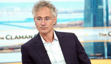 Palantir stock jumps after 'otherworldly' quarter as US commercial business booms