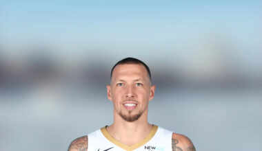 The former NBA center believes Schröder will …