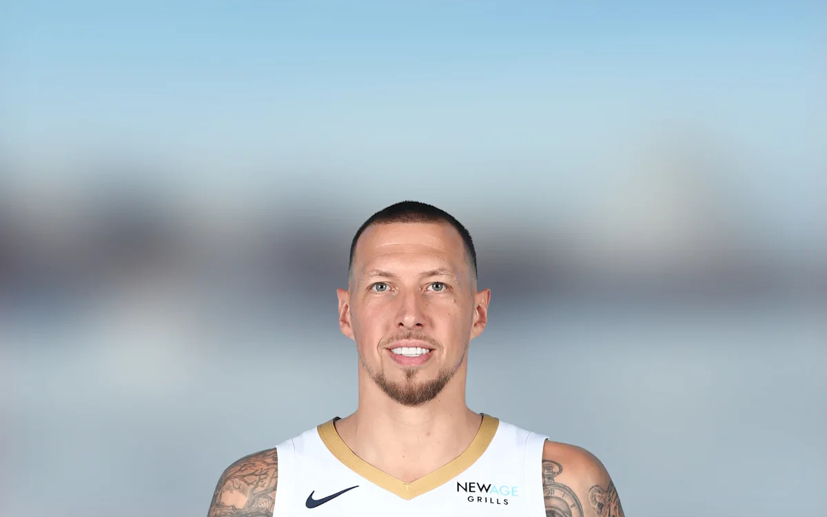 The former NBA center believes Schröder will …
