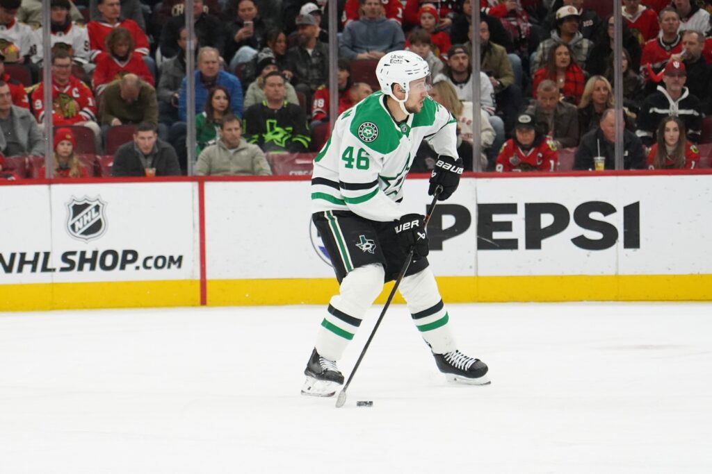 Snapshots: Lyubushkin, Kealty, Nichushkin – Pro Hockey Rumors