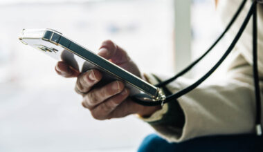 4 Smart Accessories For Your Lanyard