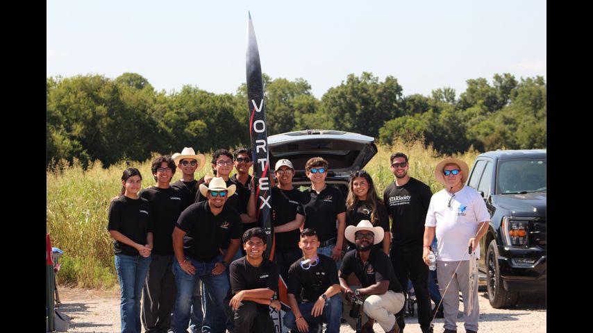 High-powered rocket built by Valley students completes full flight, recovery in Hearne, TX