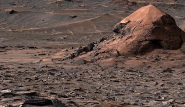 This Incredible Mars Panorama Looks Like a Landscape Photograph From Earth