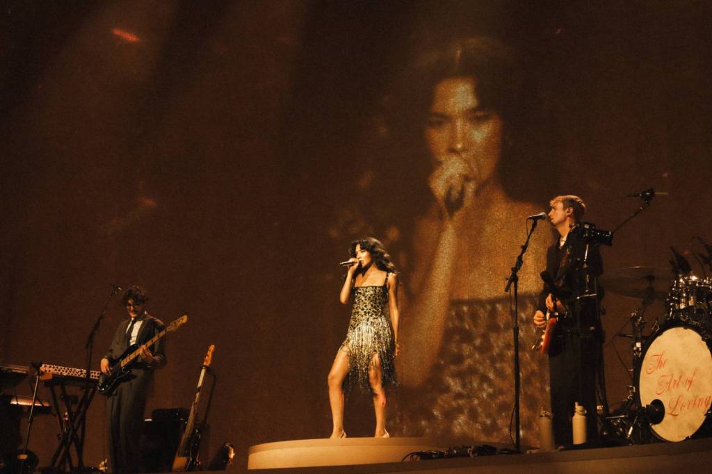 Olivia Dean Tour Sells Out Madison Square Garden: 5 Best Moments
