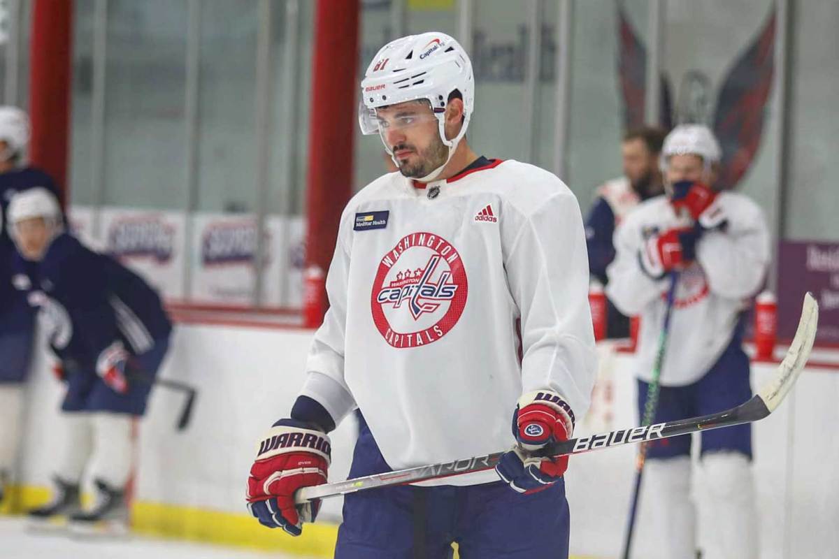 Peter Laviolette III is following his father footsteps into coaching with the ECHL’s Wheeling Nailers