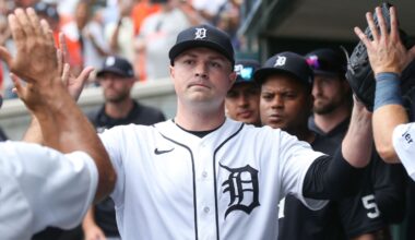 Trades solidify Dodgers' strong betting odds, boost Red Sox